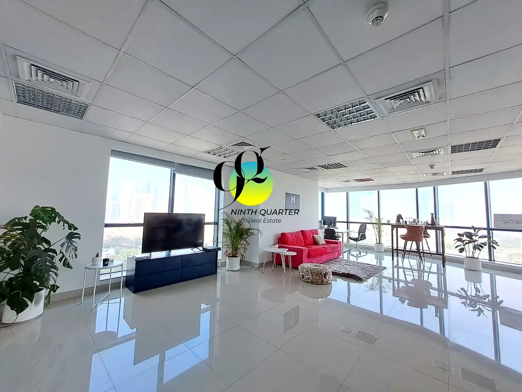 Bright, Naturally lighted office in Cluster X