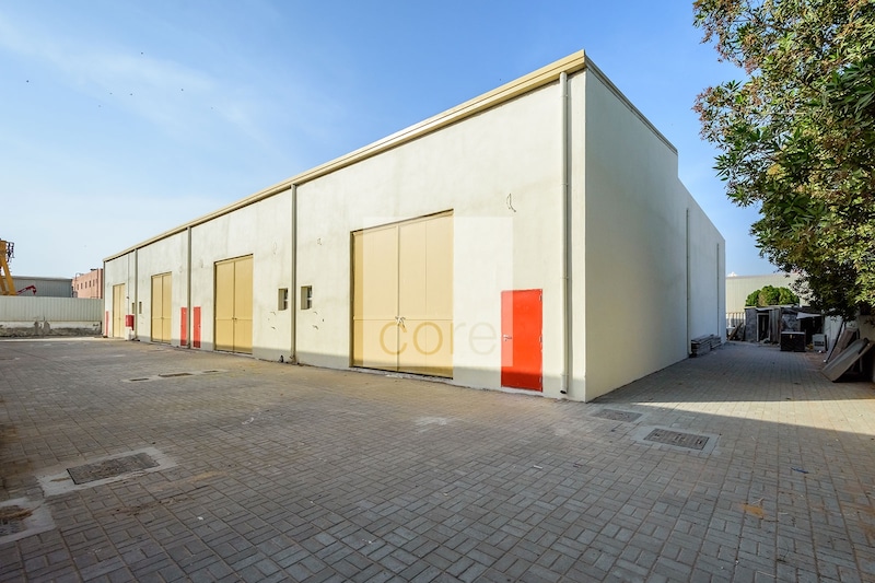 Huge | Warehouse and Retail | Available