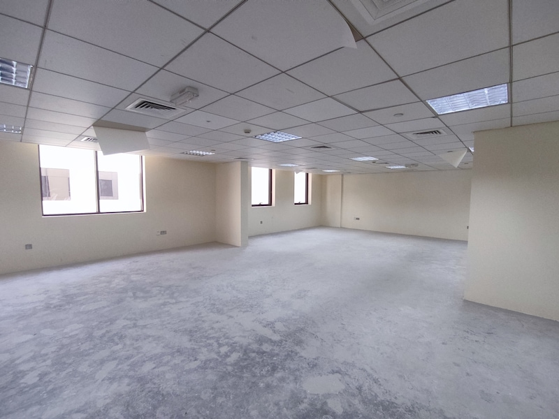 Fitted office in DIP at very good price