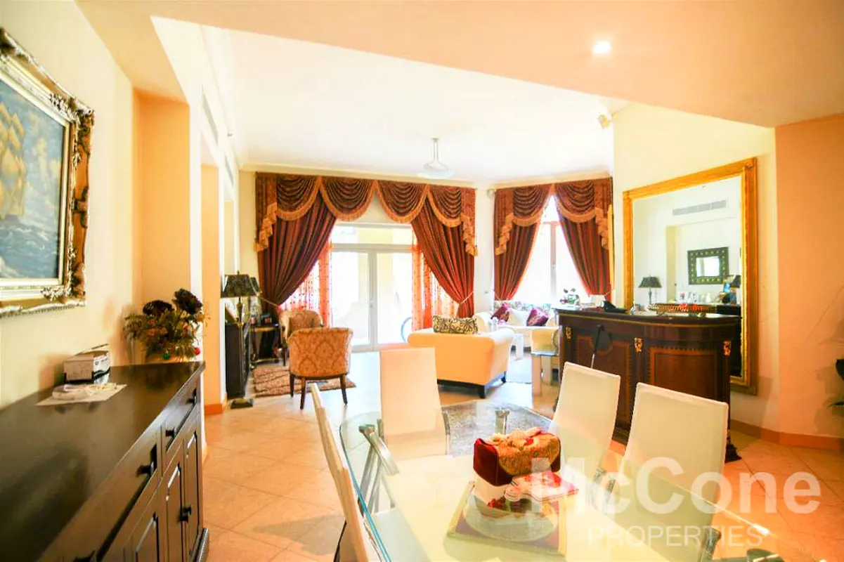 VACANT ON TRANSFER | UNIQUE LAYOUT | SPACIOUS 3BED