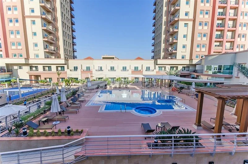 1 BEDROOM JVT NEAR TO MALL AND SCHOOL