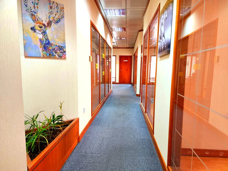 Fully Furnished working place