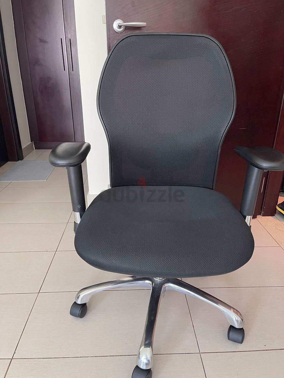 gaming chair with adjustable armrest