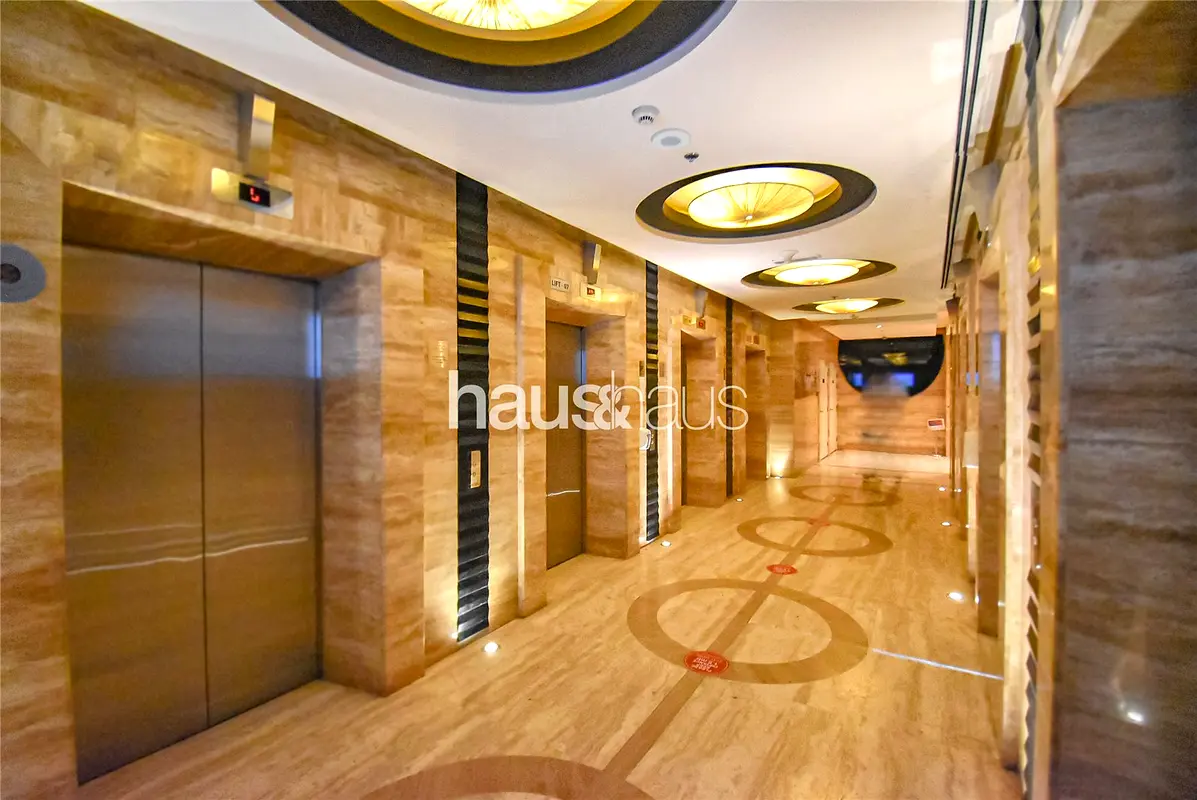 Vacant | Spacious Office | Fully furnished