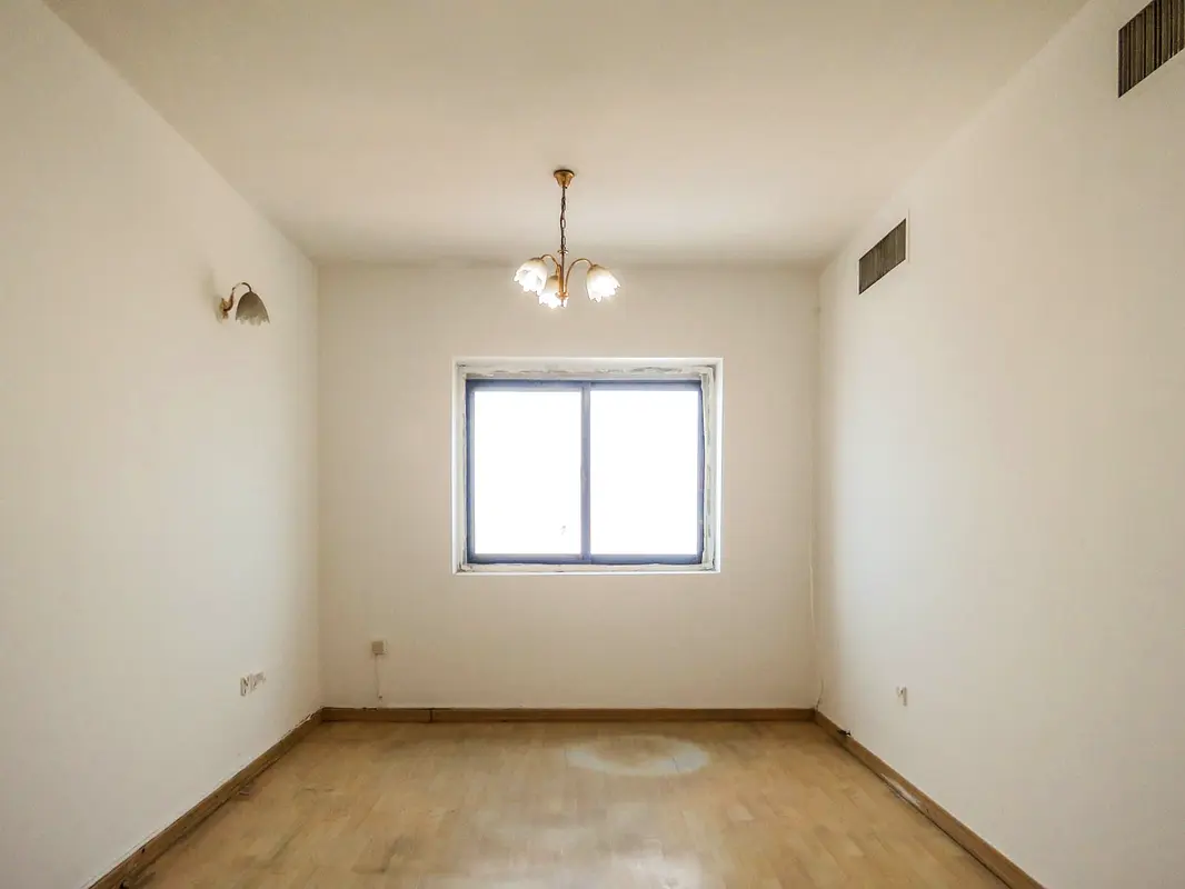 Spacious Fitted Office  Direct From Owner