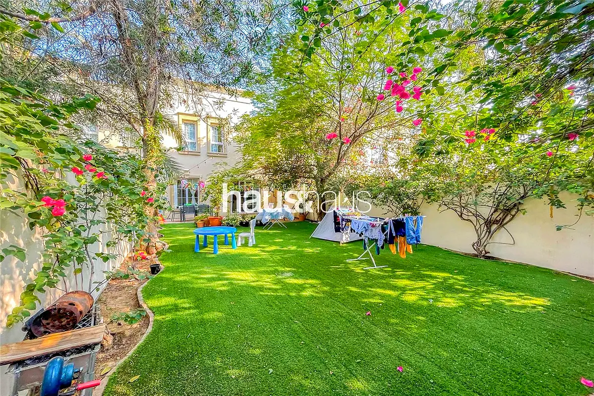 Large Plot | 2 bed | Great Location | VOT
