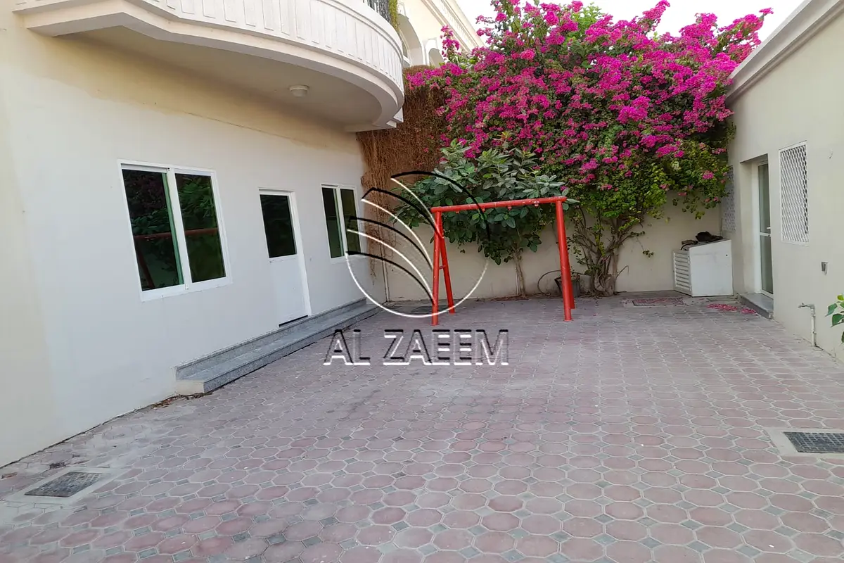 ️ Spacious and Ready for Occupancy Villa | Good Area ️