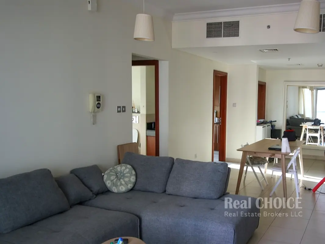 Tenanted Property | Huge Terrace 1 BR Apartment