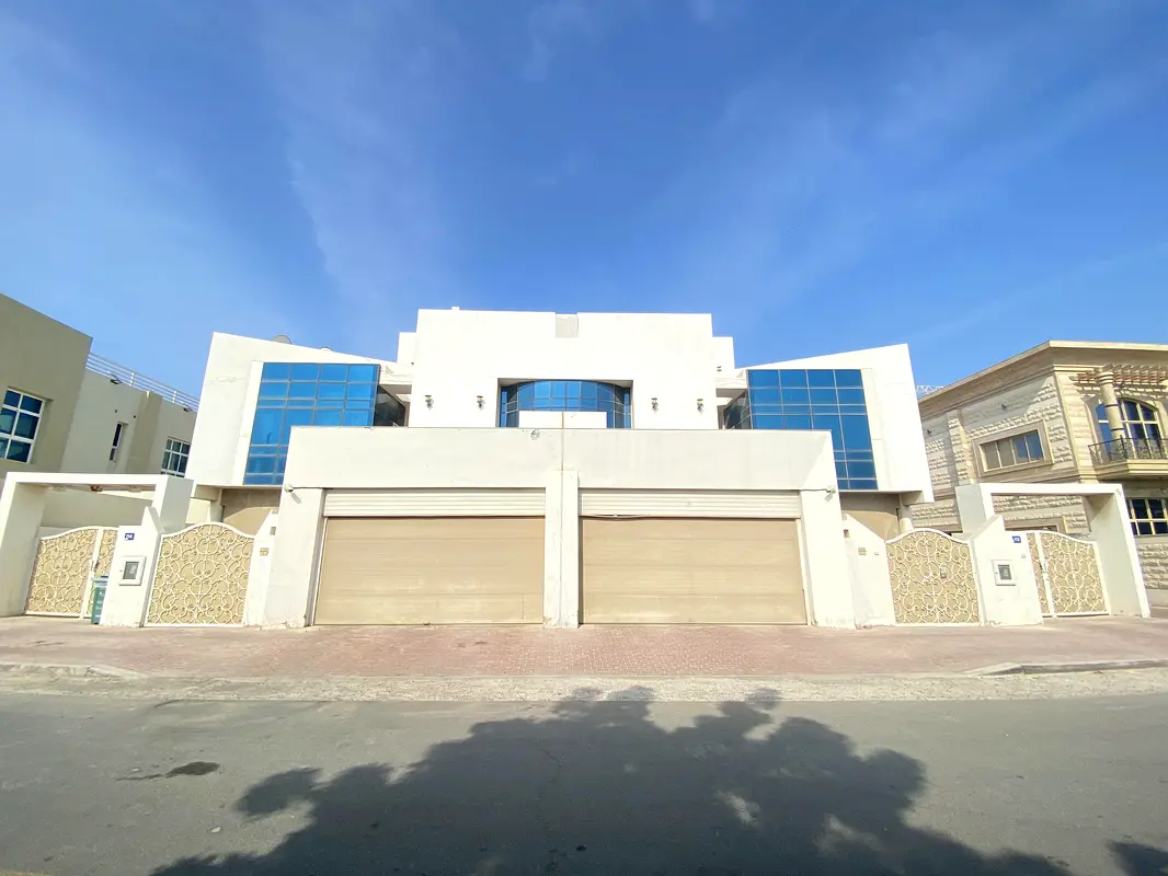 PREMIUM 5 BEDROOMS VILLA