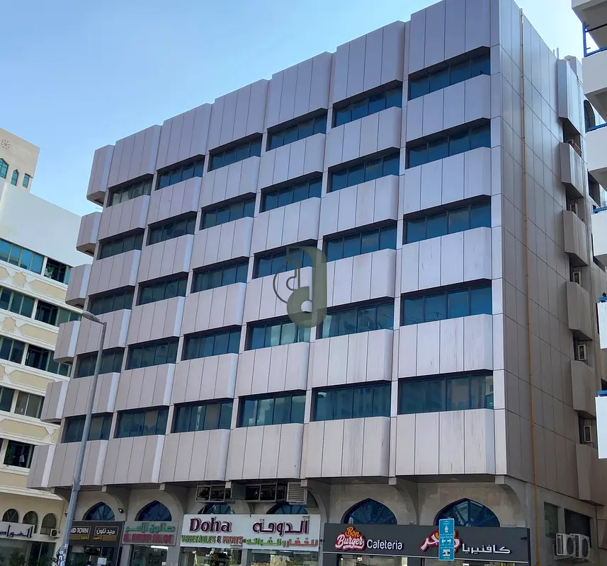 A VERY NEAT  CLEAN 2 BEDROOM APARTMENT IN MADINAT ZAYED, ABUDHABI ISLAND, DIRECT FROM OWNER STA