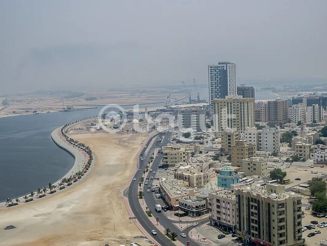 Dewan Towers / AC  parking free