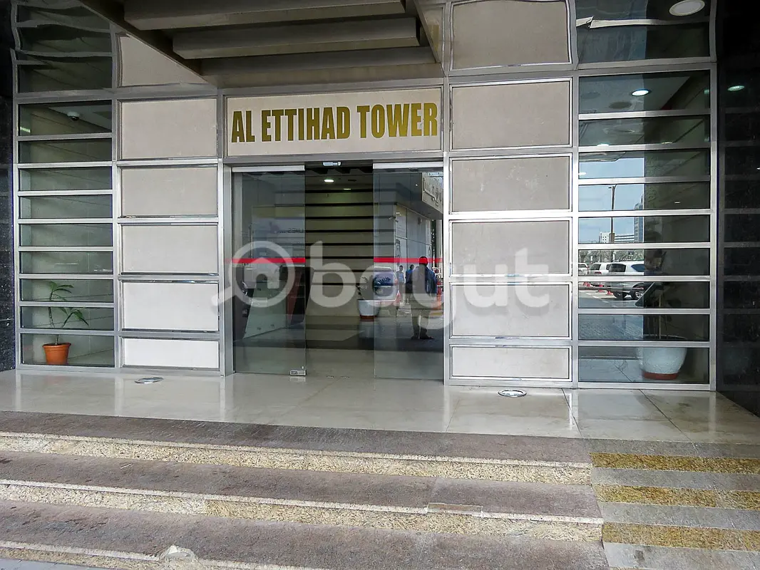 Al  Itihad Tower with AC  Parking free