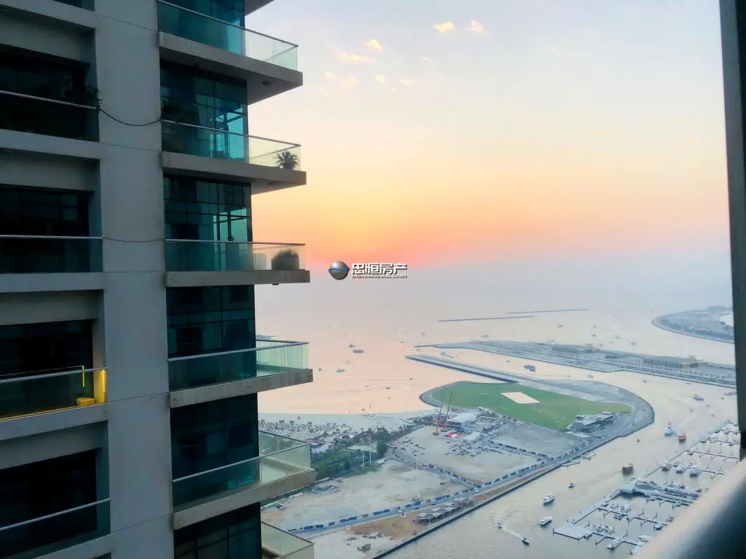 Monthly Basis a Unique 2bed+extra bed in the Tallest Residential in the World