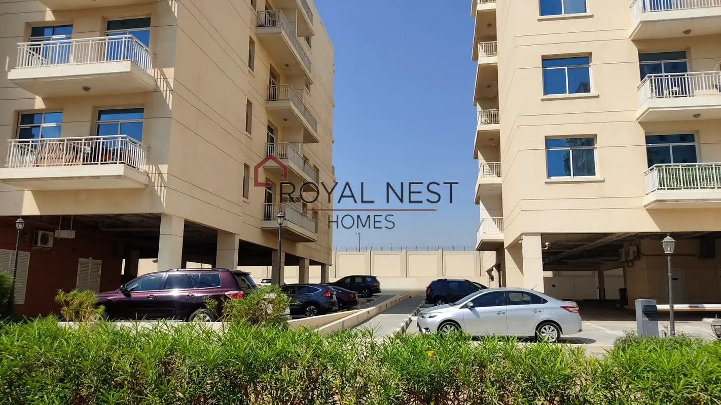 End Unit l  Big Balcony l  Good Location