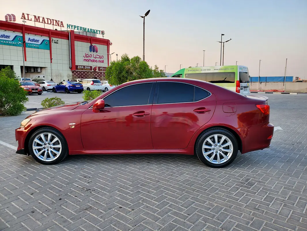 LEXUS IS300 2007 G.C.C IN EXCELLENT CONDITION