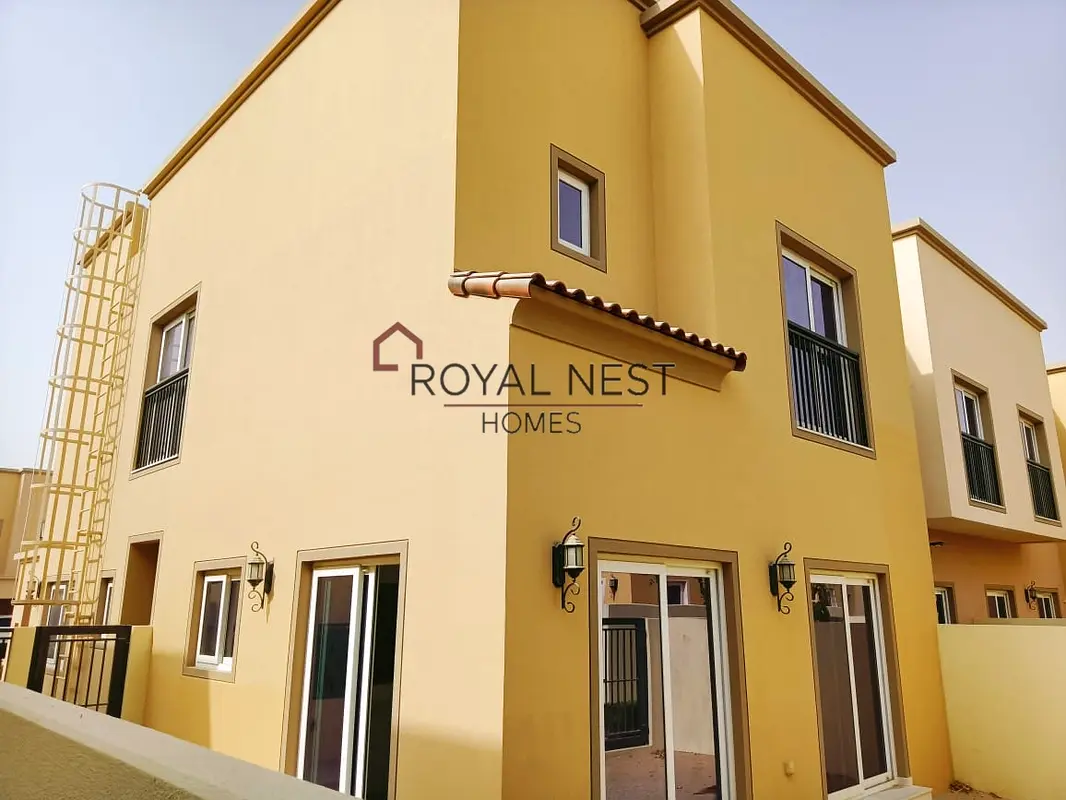 cash buyer only End Unit | Near Pool | 4 bds + Maid SING ROW