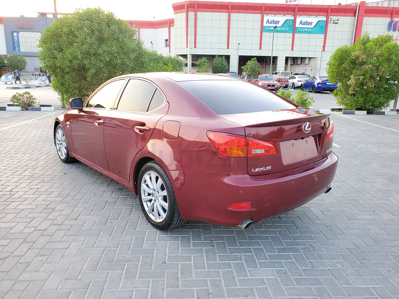 LEXUS IS300 2007 G.C.C IN EXCELLENT CONDITION