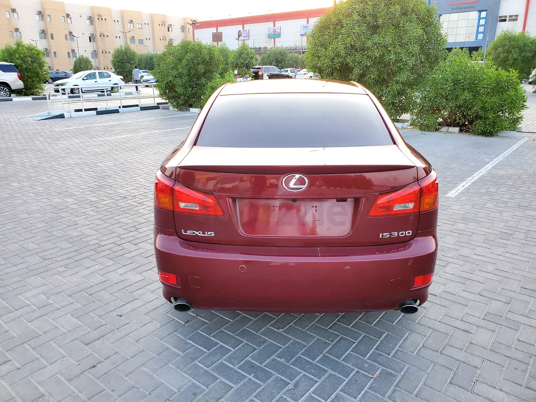 LEXUS IS300 2007 G.C.C IN EXCELLENT CONDITION