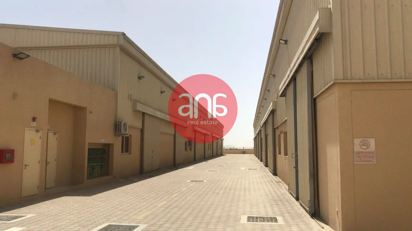 High Demand! Attractive Rental! Warehouse for rent in National Industrial Park!	إقبال كبير! تأجير جذ