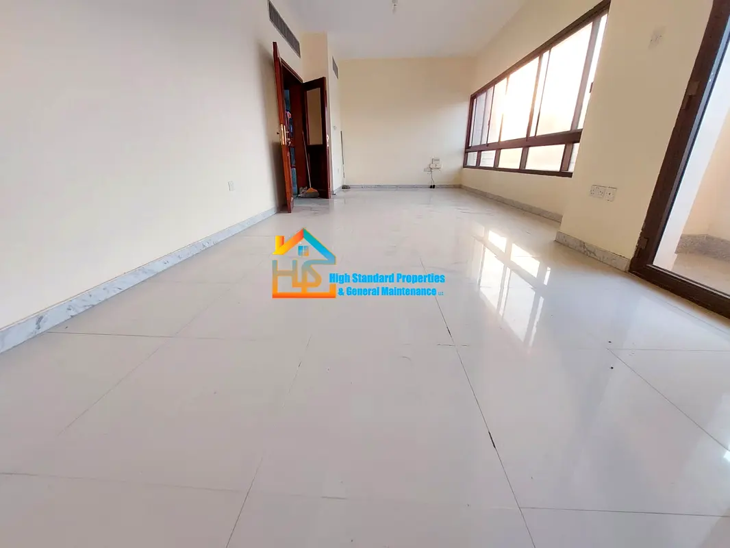 Tremendous 3bhk With Spacious Saloon And Balcony