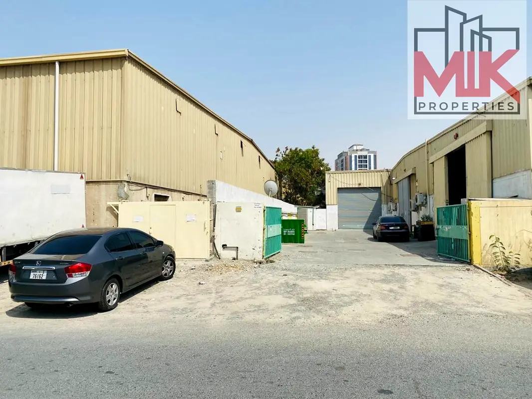 Fully Fitted | 4,500 Sq ft + Mezzanine + Office + Pantry | For Commercial or Storage Use