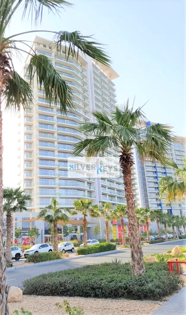 FULLY FURNISHED + ALL AMENITIES FROM DAMAC + BALCONY + MASTER BEDROOM + GREAT VIEWS