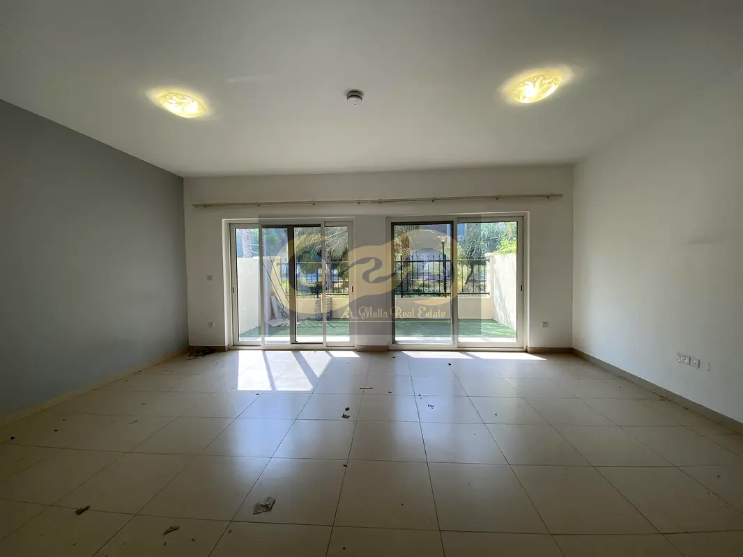 SINGLE ROW I  3 BEDROOM I CLEAN I Private Entrance, Private Parking/Garden,  competitive Price @90,0