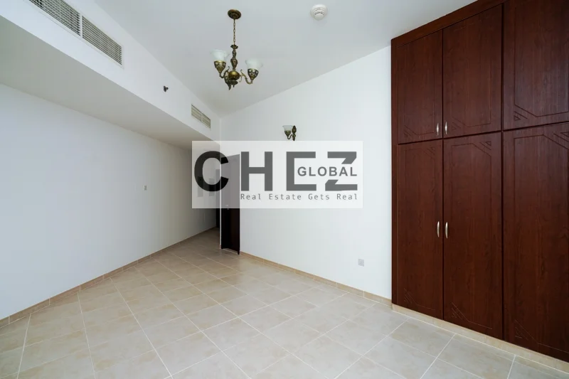 Beautiful Studio Near Metro | Best Price | 6 Cheques