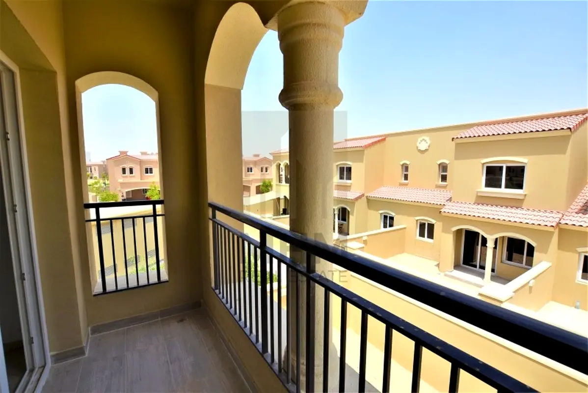 Corner Unit| 3BR +M |Type B|Single Row|