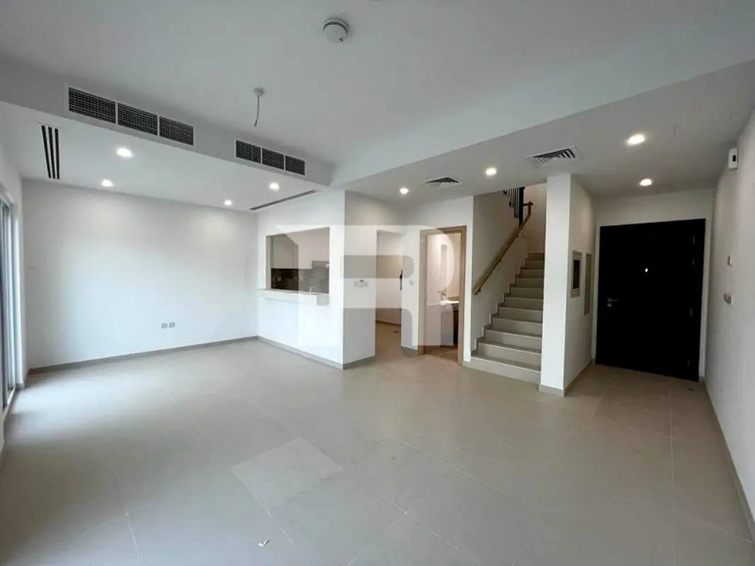 Stunning  Spacious Layout| Prime  Location