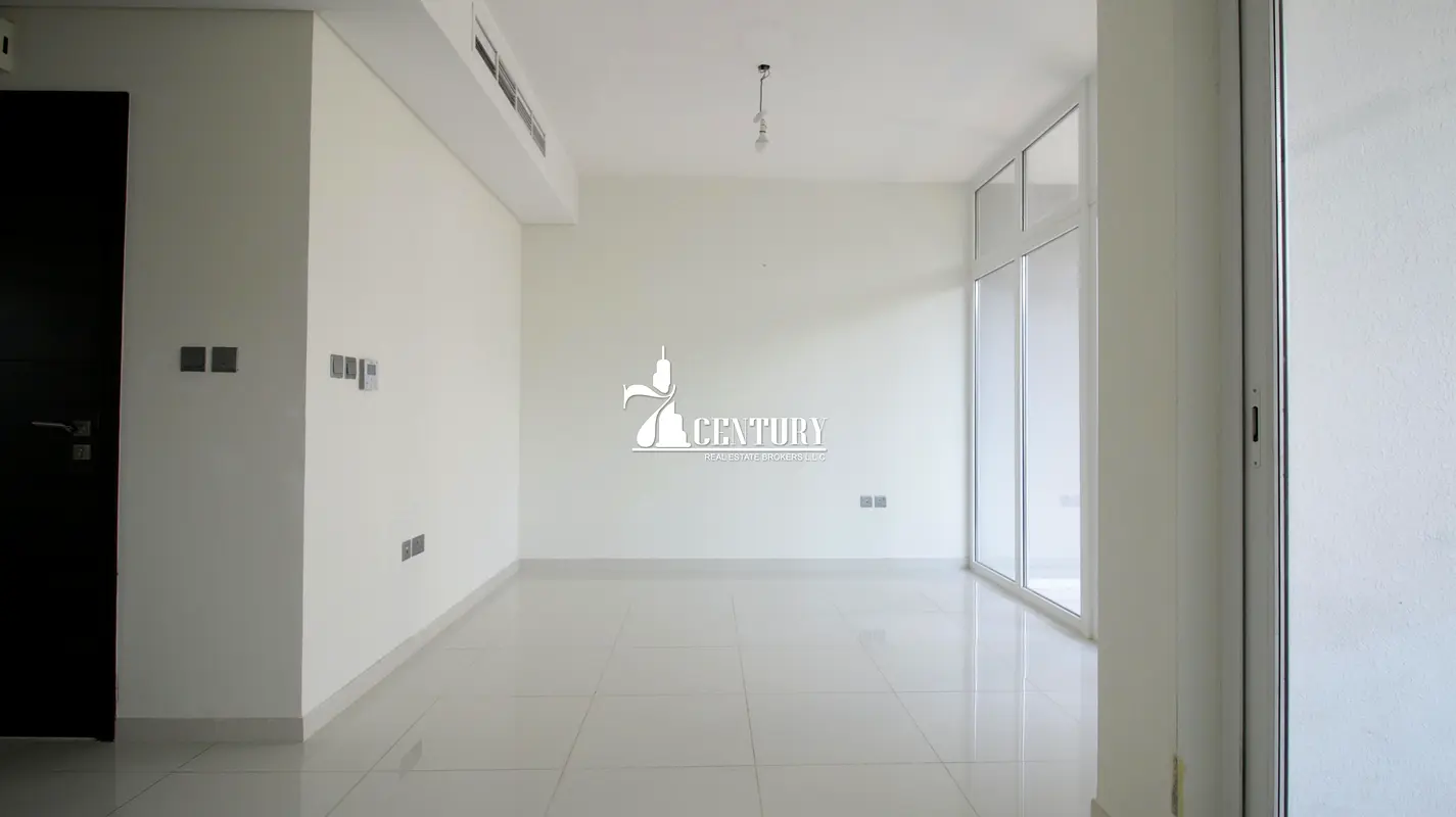 Ready to move in | Bright Layout | Prime Location