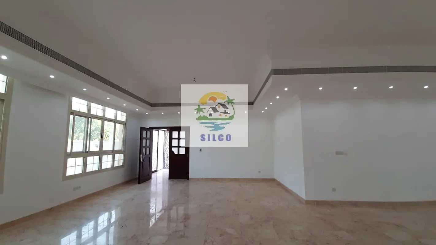 Independent villa with 6 Master bedrooms!!