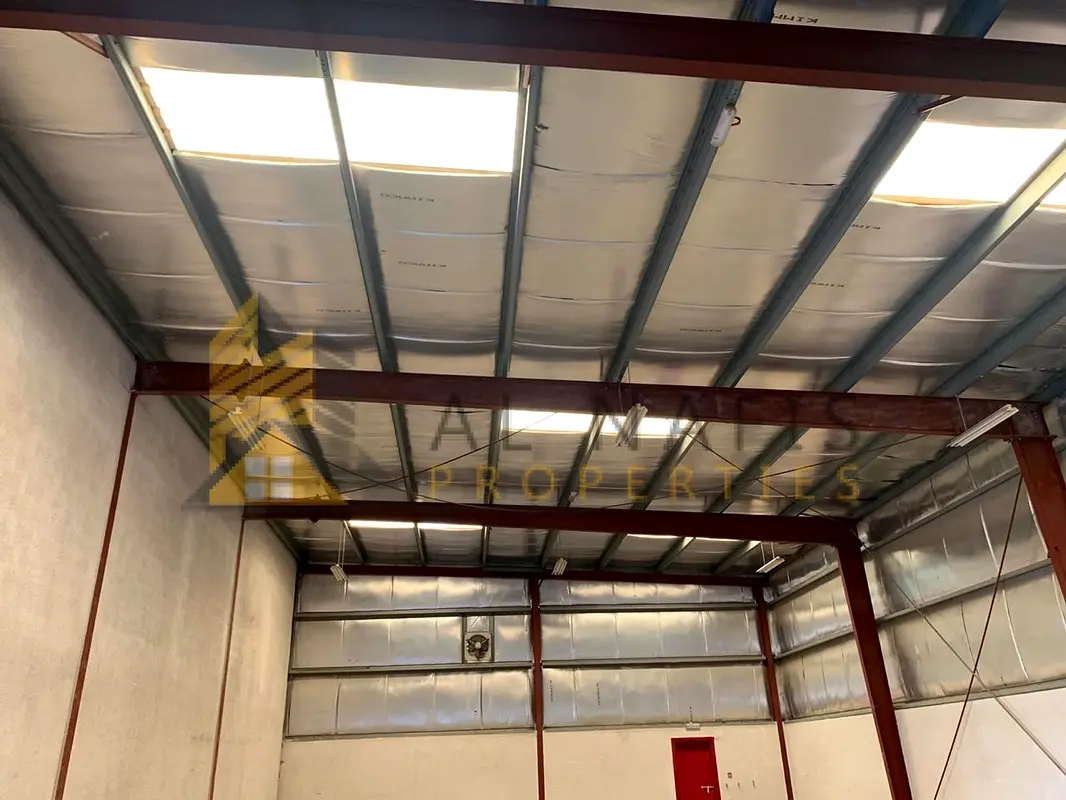 Independent Warehouse L Al Qusais