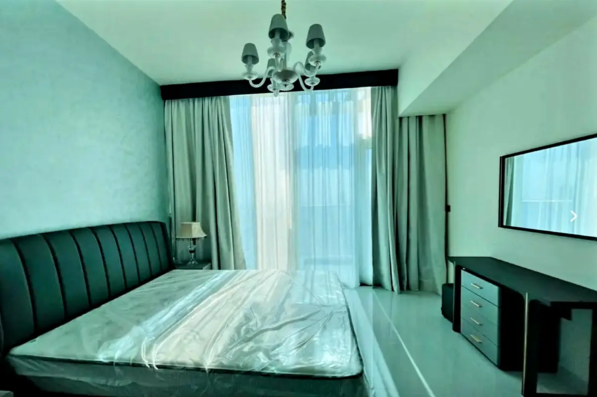 STUNNING 1 BHK || FULLY FURNISHED || LUXURY LIVING