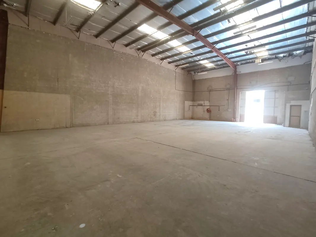 Top Urgent lease in prime location ONLY for Storage  !!