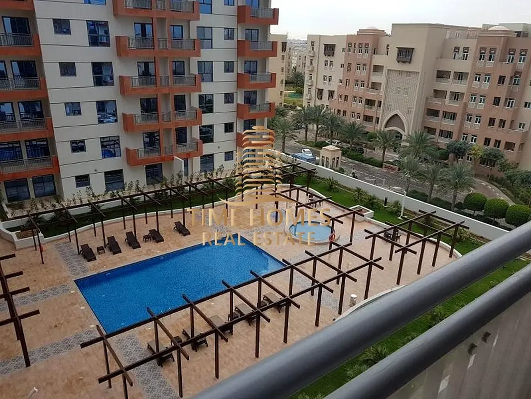 Fantastic Deal | Near Metro | Pool View