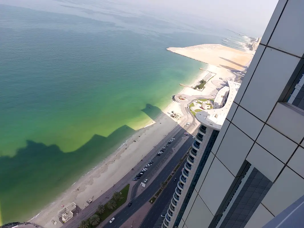 goog aparmant see view big size 3 washroom 2 mastar room and one gast washroom bist towar of ajman