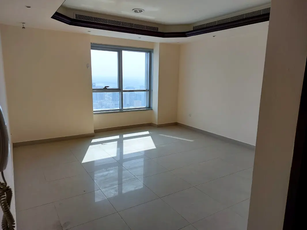 bige size ane bhk with balcony city view hair floor big kitchen good billding bist towar of ajman an