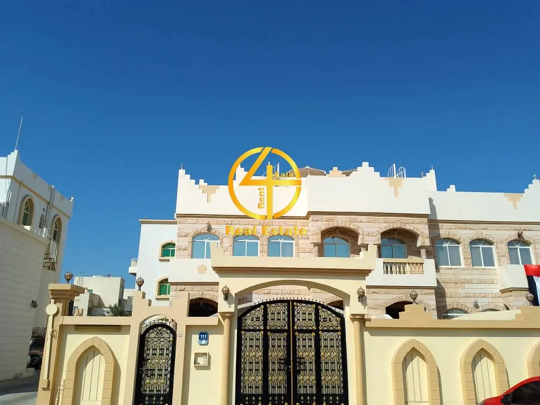 Great Private Entrance Villa in amazing Loc