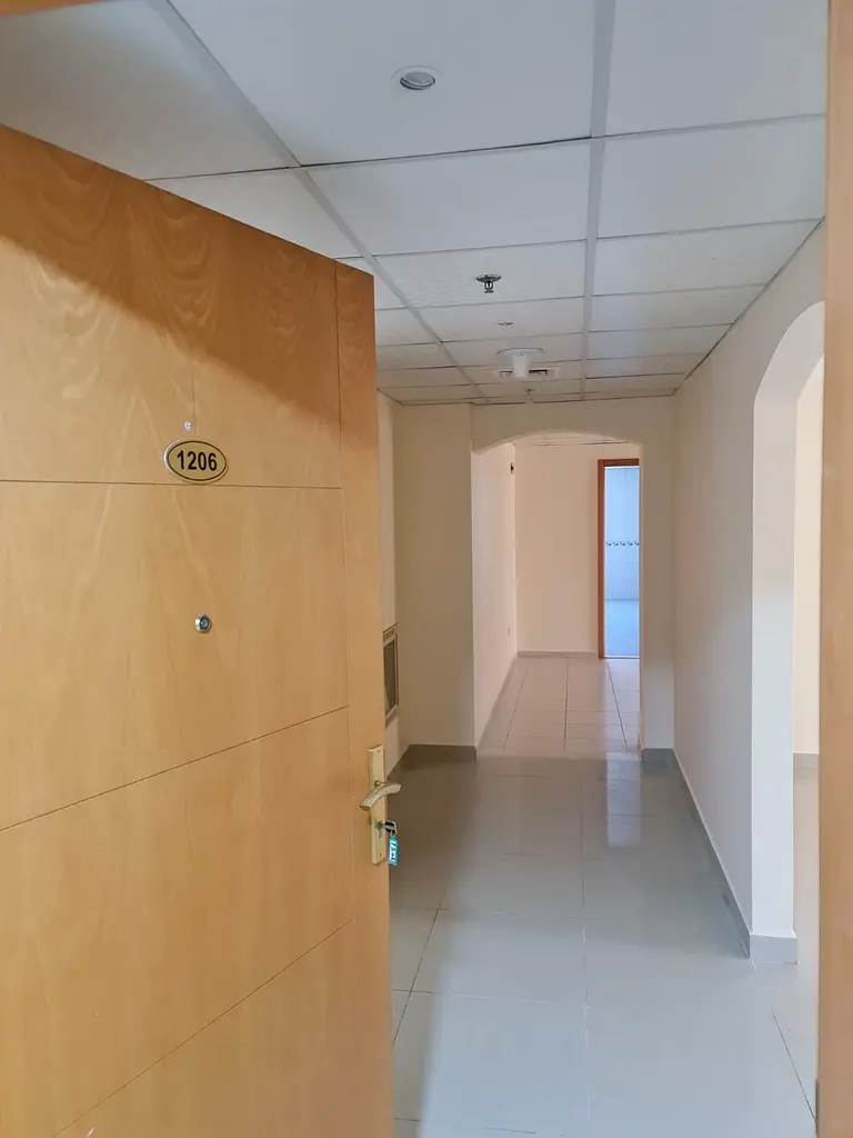 Free parking | 3 BHK with maids room | 4chqs