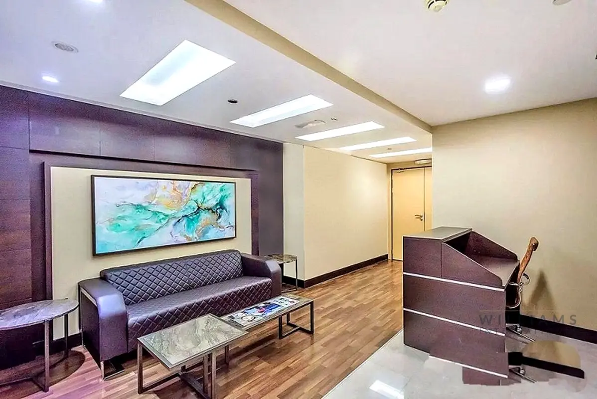 Exclusive | High Floor | Furnished | Lake View