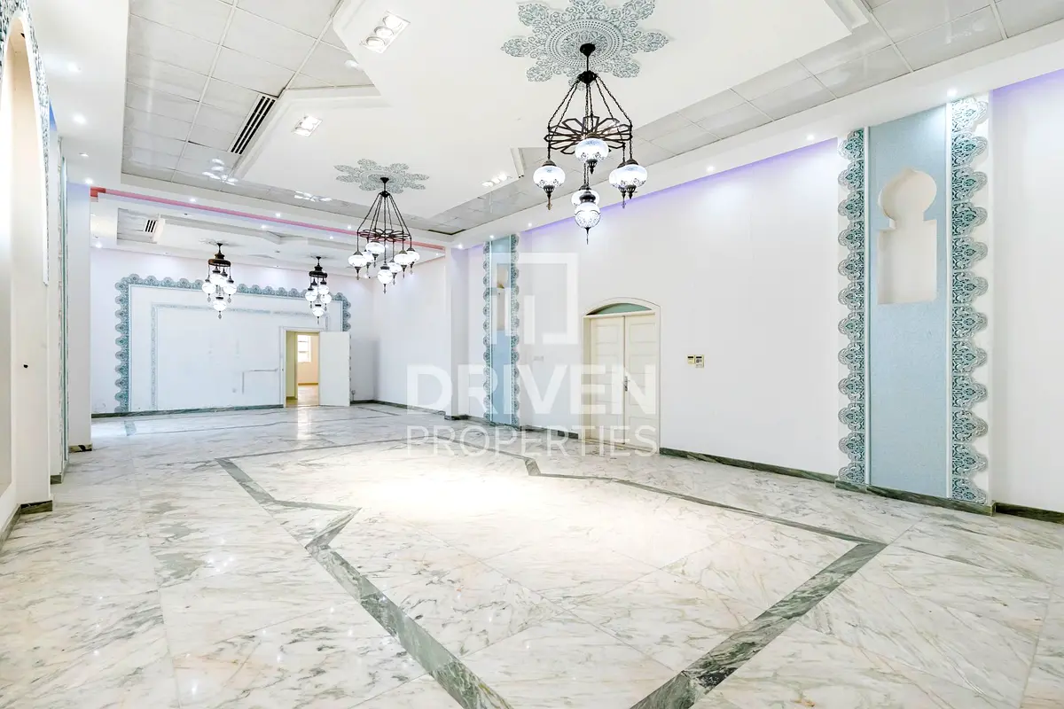 Exclusive | Ultra Luxury | Modern Layout