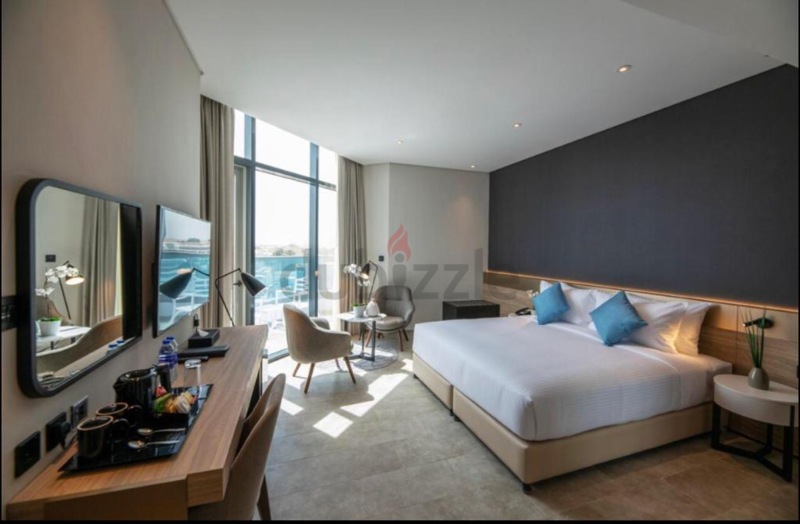 PREMIUM ROOM WITH BALCONY NEAR OPEN BEACH IN JUMEIRAH AT 375