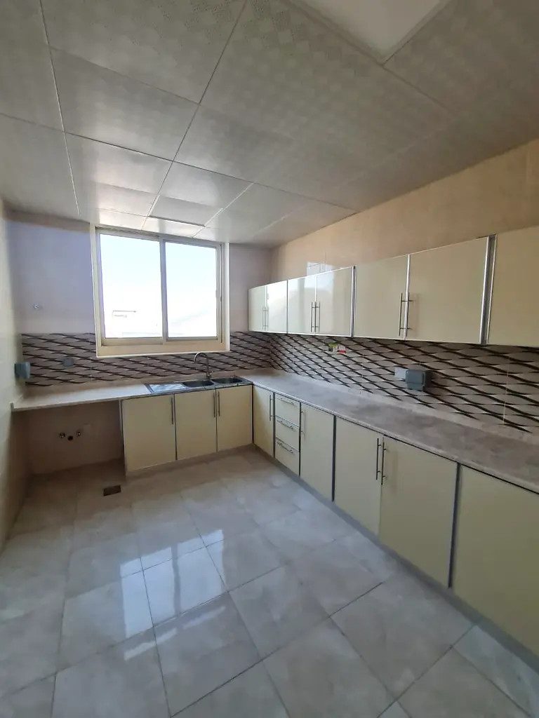 CLASSIC 2 BEDROOMS HALL WITH 3 WASHROOMS BASEMENT PARKING FOR RENT AT MBZ|| 65K