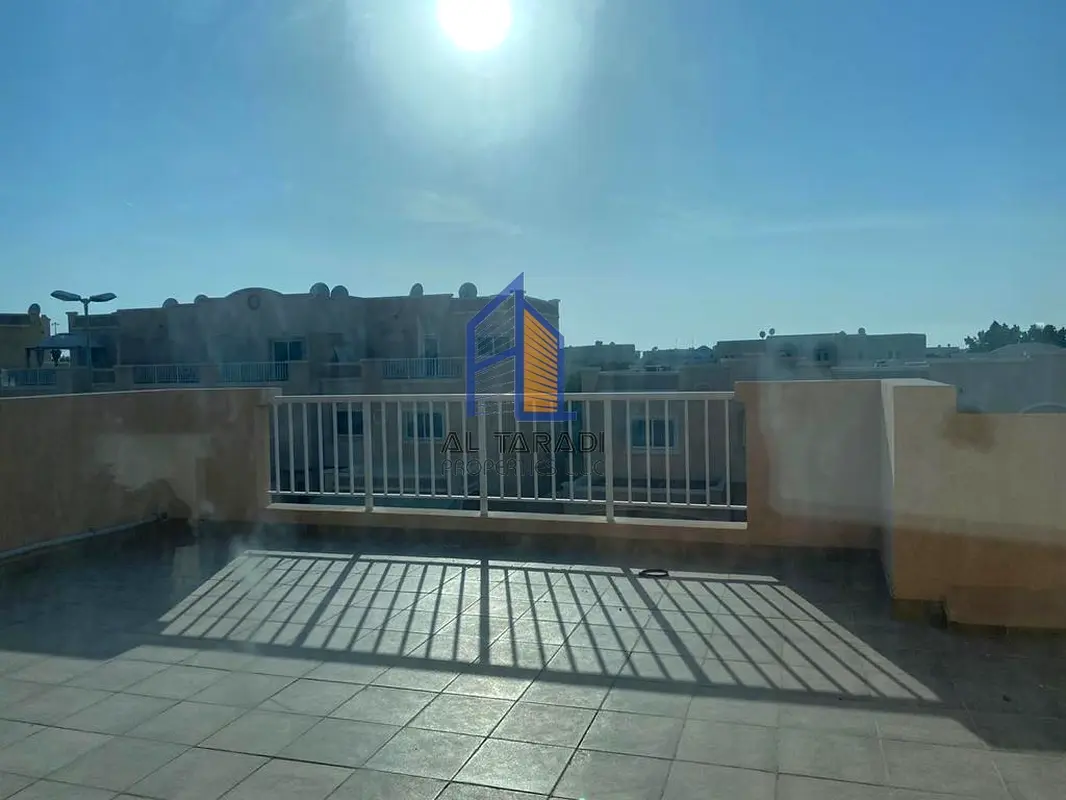 Spacious 5 BR Villa W/ Private Pool Plus Extended Garden  SingLe Row