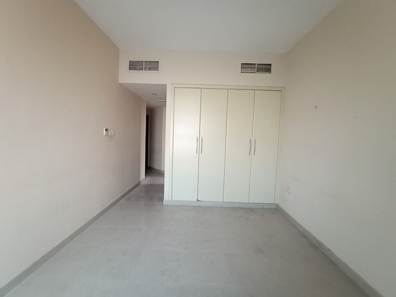 _3BHK In very CHEAP RATE AVAILABLE WITH BALCONY GYM POOL COVERED PARKING ONLY IN 58k
