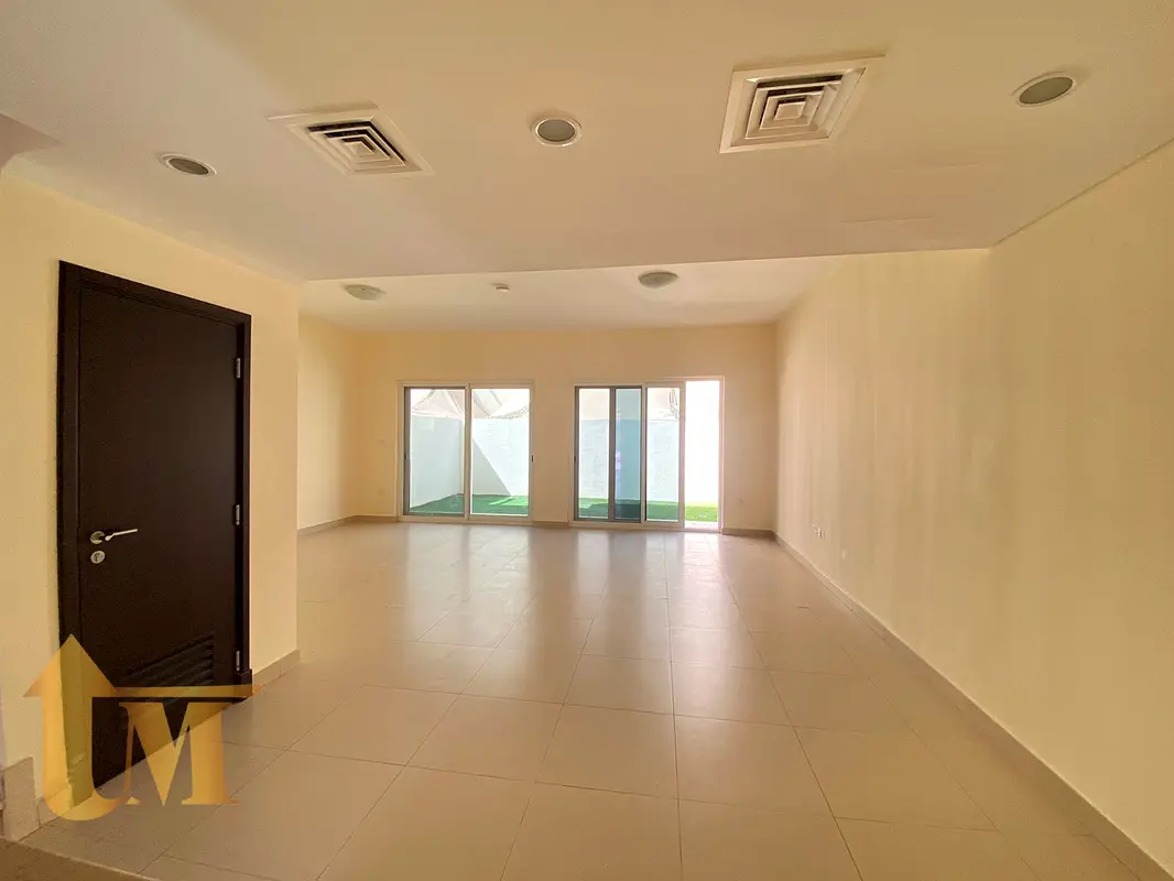 SPACIOUS 3BEDROOM -  BACK TO BACK CORNER UNIT