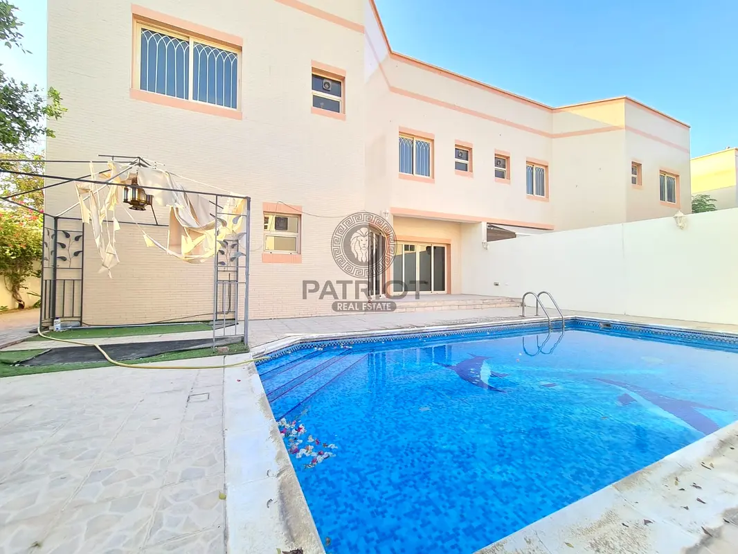 BRIGHT AND SPACIOUS 5BR VILLA IN UMM SUQEIM