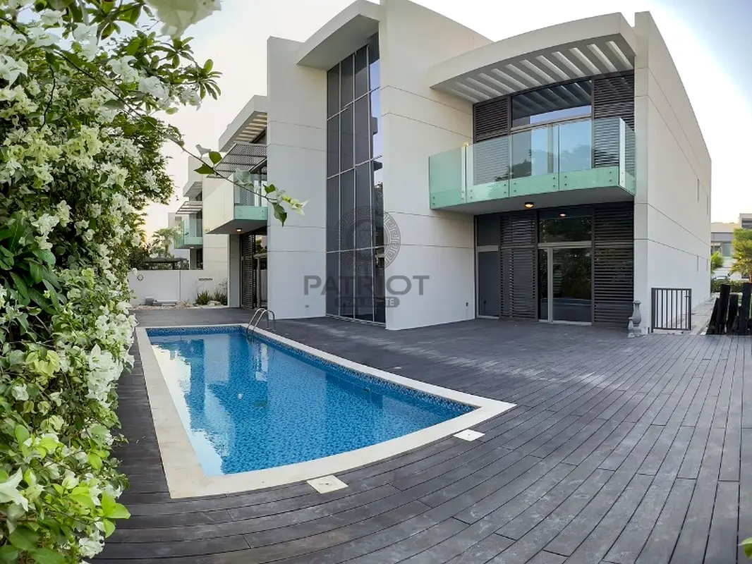 ULTRA LUXURY 5BR  VACANT VILLA IN DISTRICT ONE