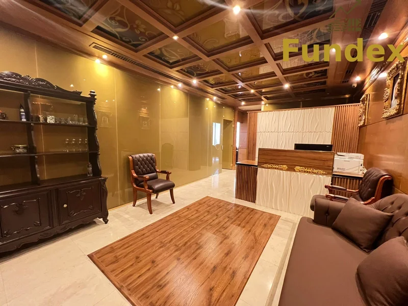 Luxury Furnished office w/ Glass Partition | Canal View